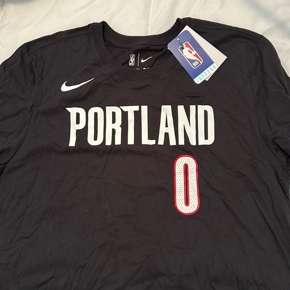 NBA T-Shirt Mens Size L Black Red Damian Lillard Performance Knit Graphic #0 - Picture 1 of 5